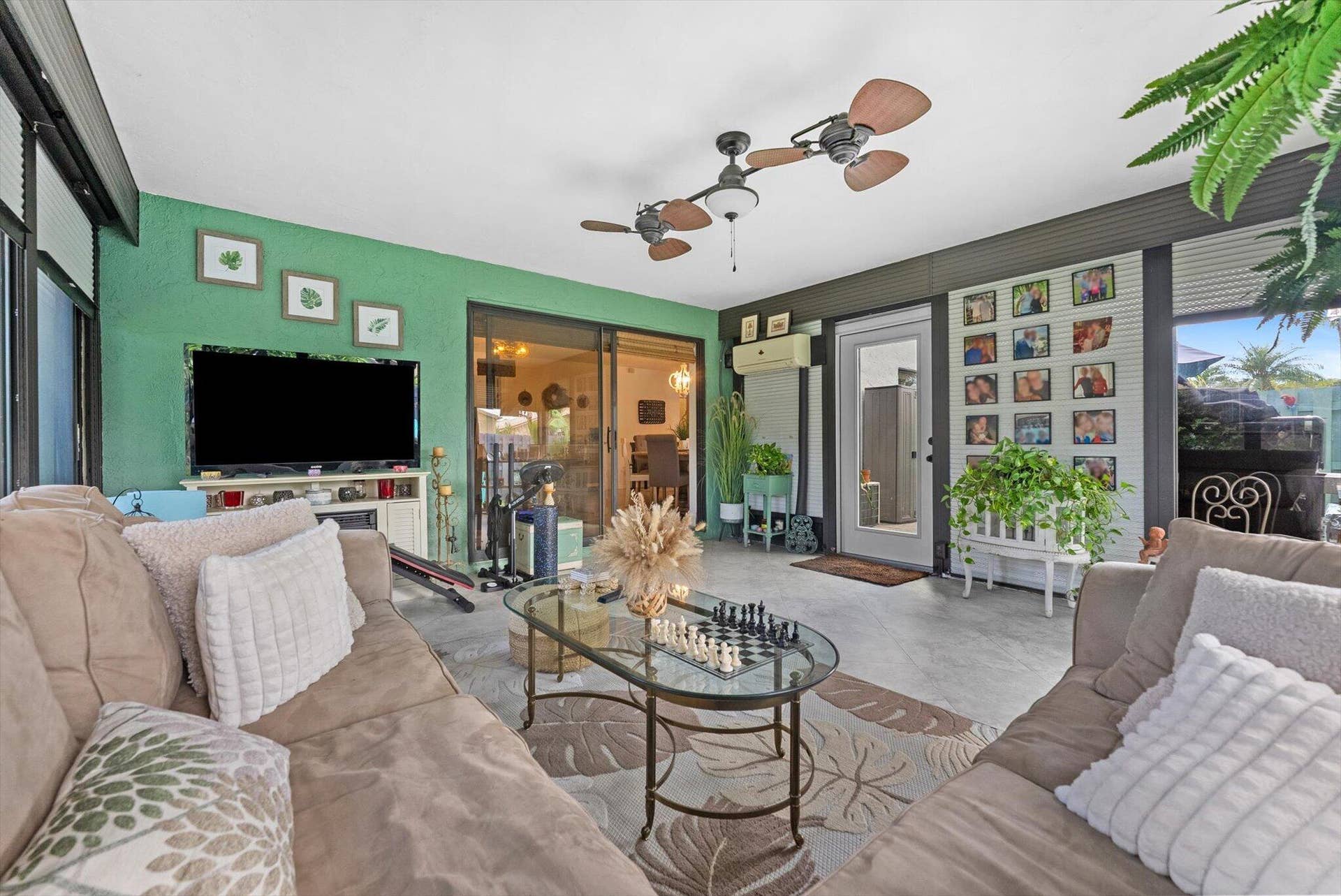 819 NW 25th Avenue, Delray Beach, FL 33445 Air Conditioned Florida Room
