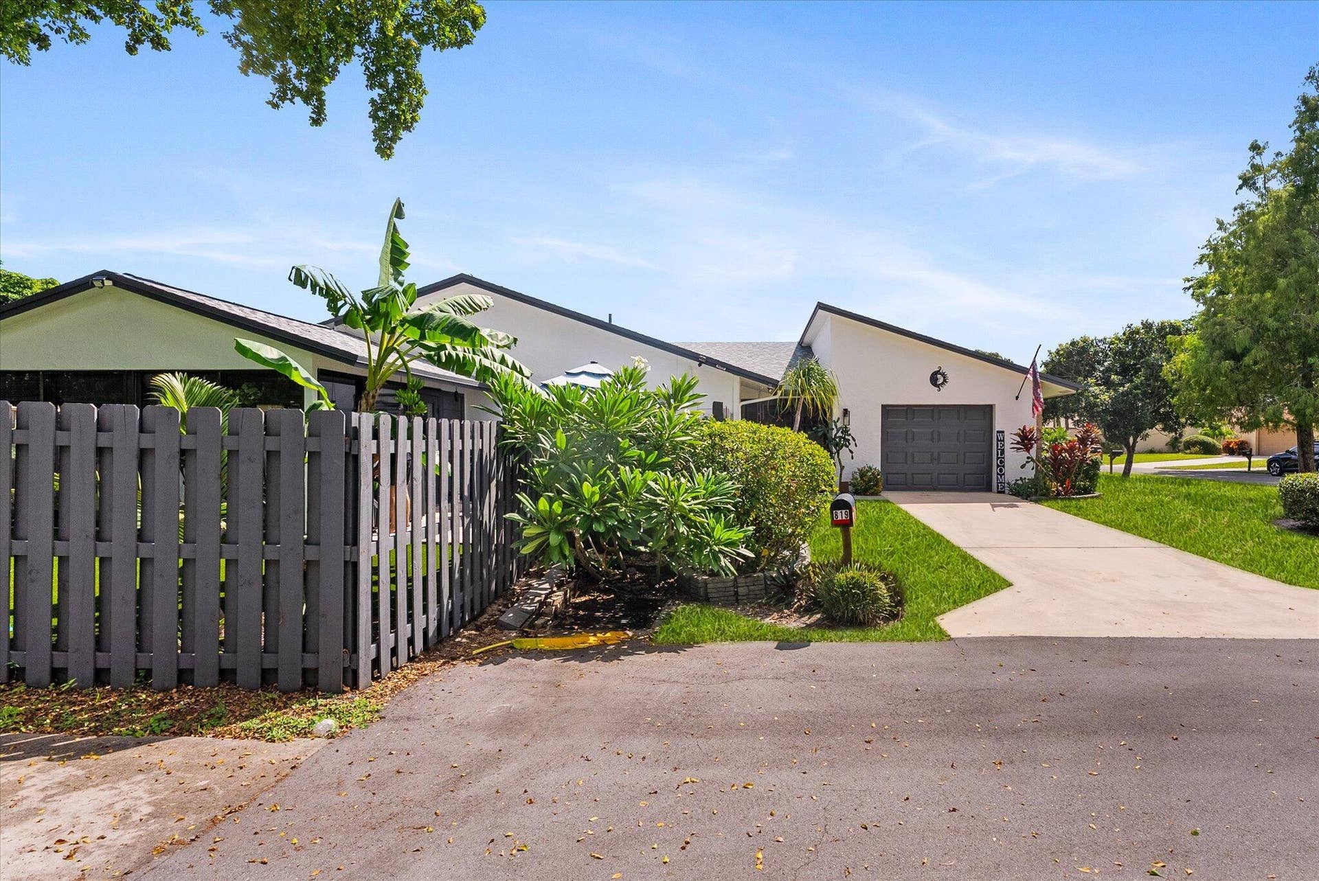 819 NW 25th Avenue, Delray Beach, FL 33445 Freshly Painted Home, Fully Fenced Private Back Yard