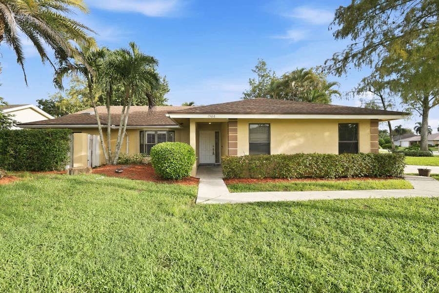 Property photo for 1566 HOLLYHOCK Road, Wellington, FL