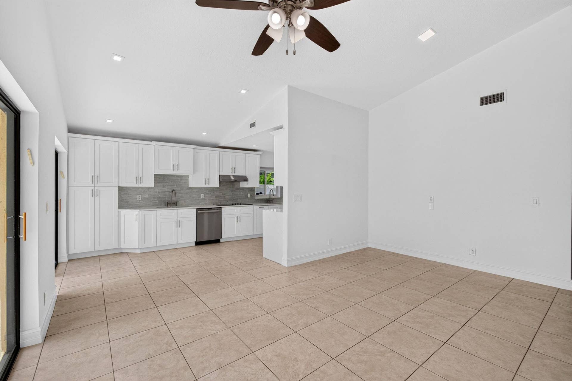 7602 Silver Woods Court, Boca Raton, FL 33433 16-web-or-mls-DSC_2008