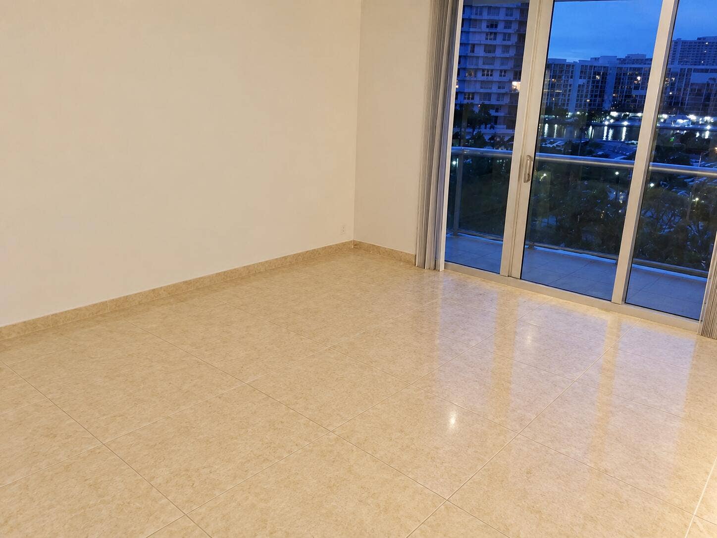 3801 S OCEAN Drive, #7Q, Hollywood, Hollywood, FL 33019 Imagen de ChatGPT 2 oct 2026, 13_51_19-6