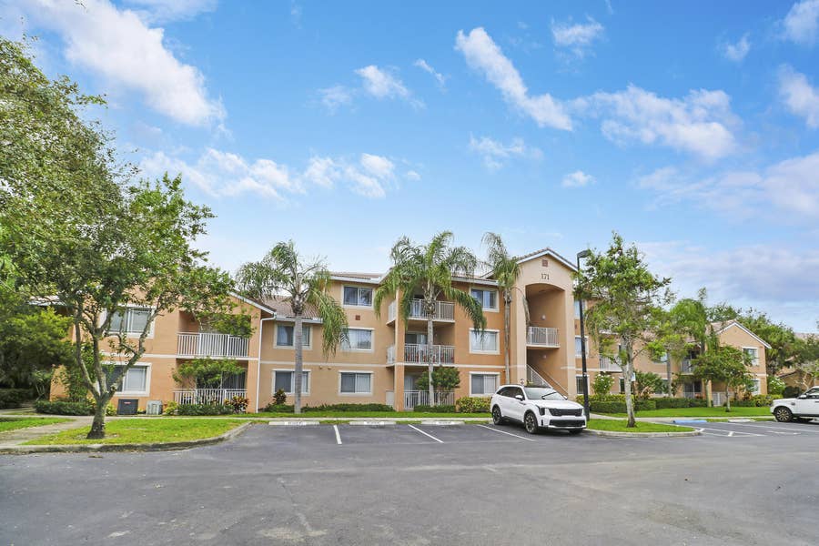 Property photo for 171 SW Palm Drive, Port St Lucie, FL
