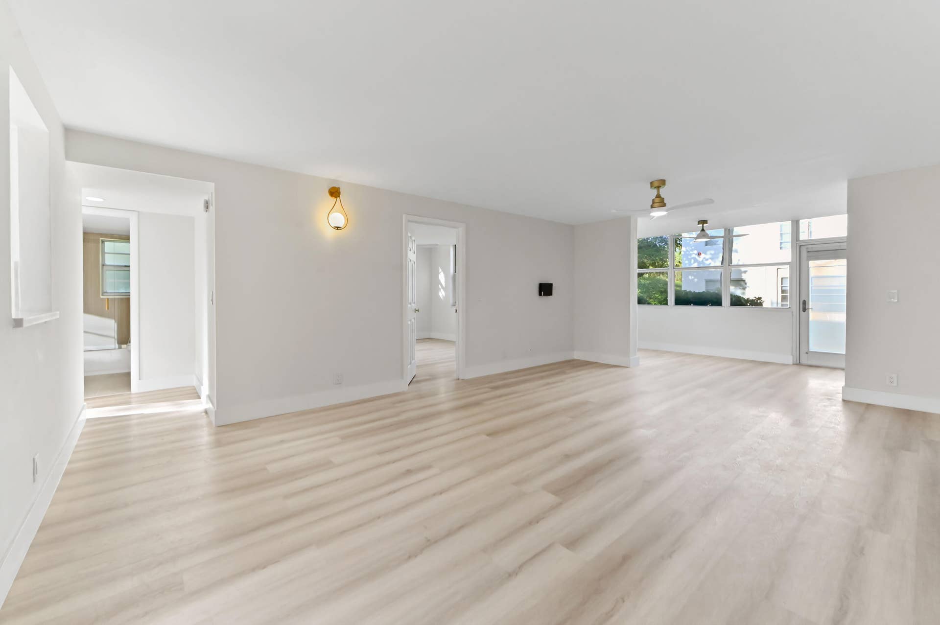 7 Willowbrook Lane, #101, Delray Beach, FL 33446 09 living room 01