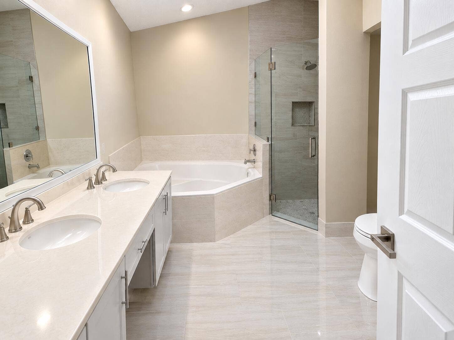 8045 COPENHAGEN Way, Boca Raton, Boca Raton, FL 33434 Master bathroom