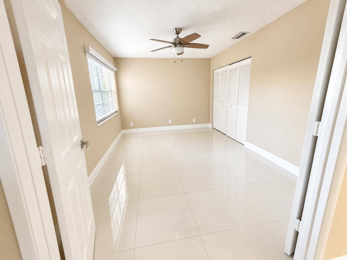 8045 COPENHAGEN Way, Boca Raton, Boca Raton, FL 33434 Third bedroom