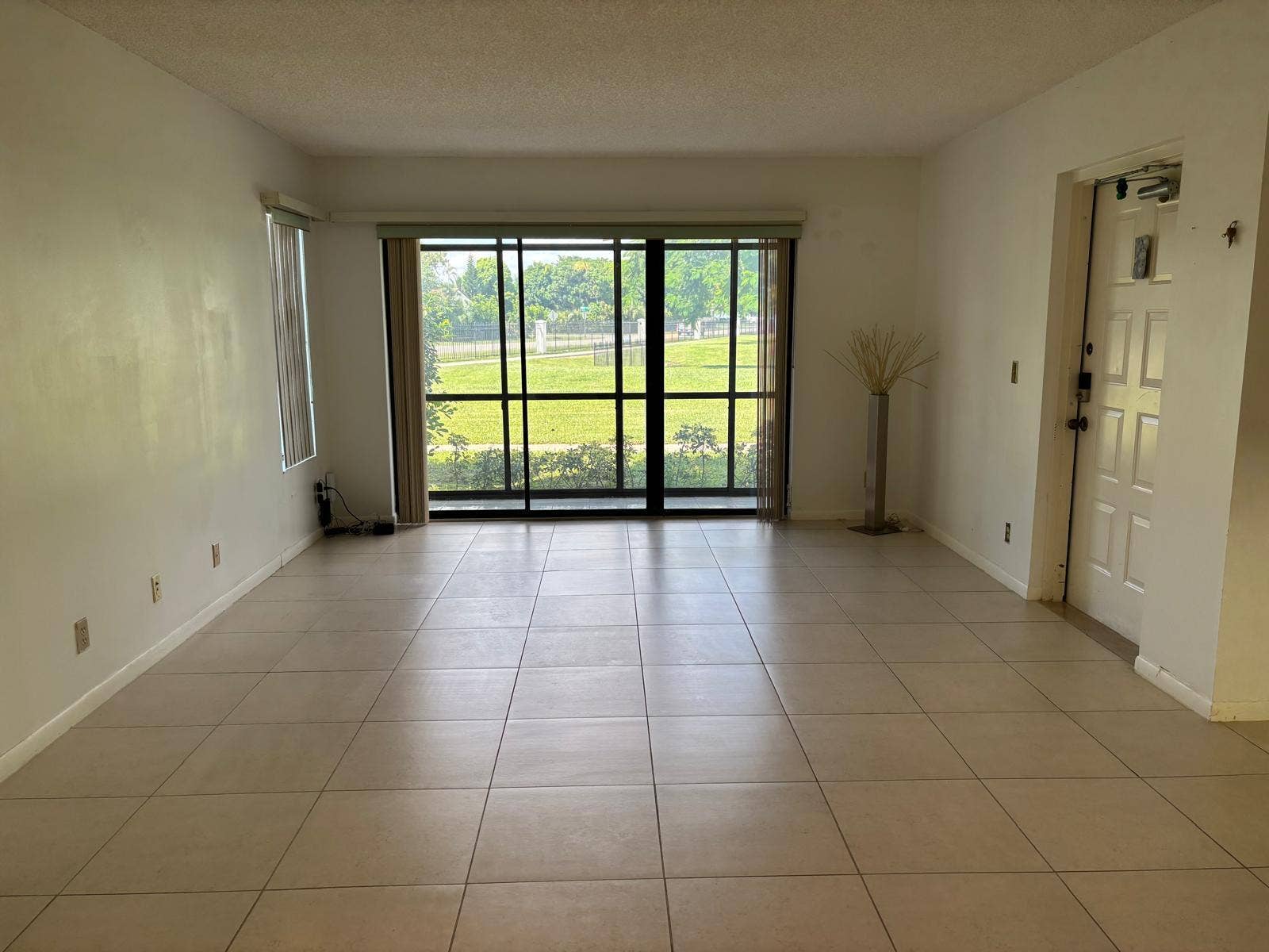 3676 ALDER Drive, #E1, West Palm Beach, West Palm Beach, FL 33417 living 2