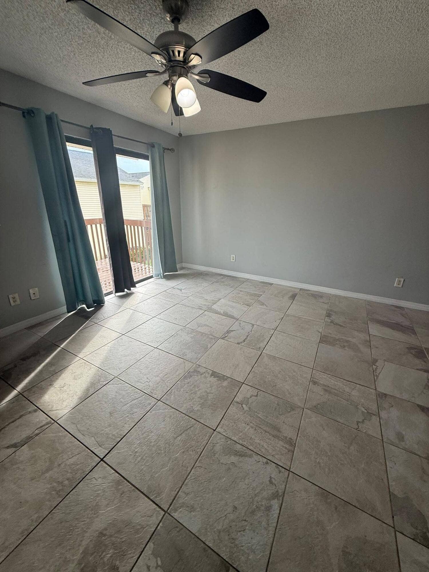 645 EXECUTIVE CENTER Drive, #R205, West Palm Beach, West Palm Beach, FL 33401 WhatsApp Image 2026-10-02 at 2.55.20 PM