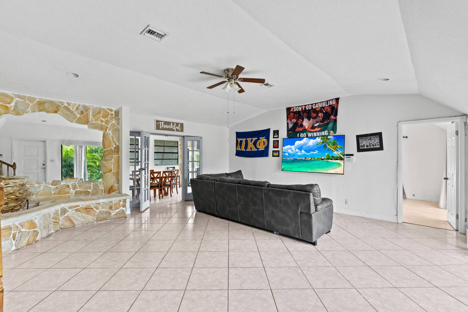 11-web-or-mls-A7409485