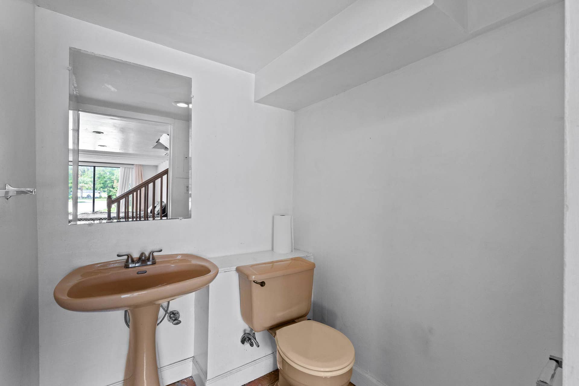 19-web-or-mls-A7409553