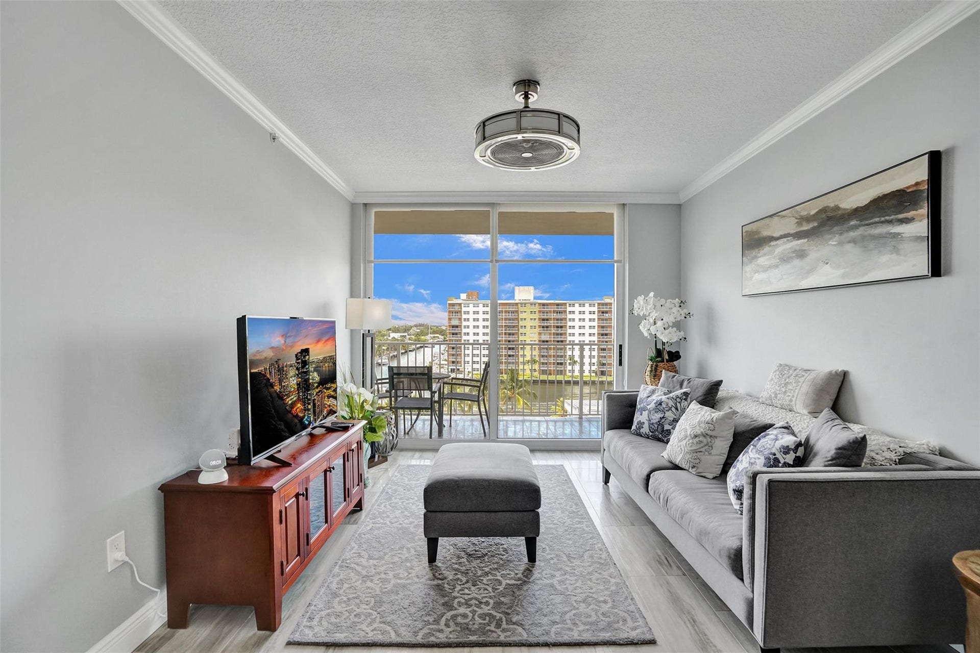 3020 NE 32nd Avenue, #Unit 618, Fort Lauderdale, FL 33308 Living Room