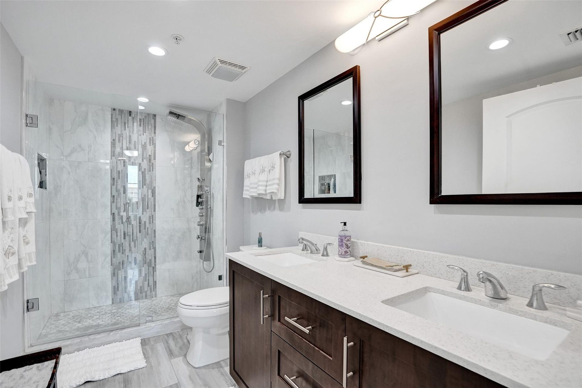 3020 NE 32nd Avenue, #Unit 618, Fort Lauderdale, FL 33308 Primary Bathroom