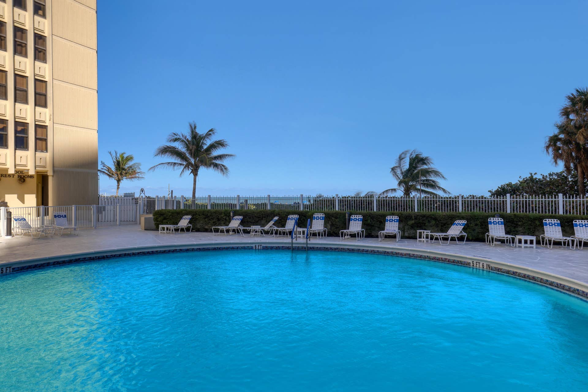 2800 N OCEAN Drive, #B-17C, Singer Island, FL 33404 pool area