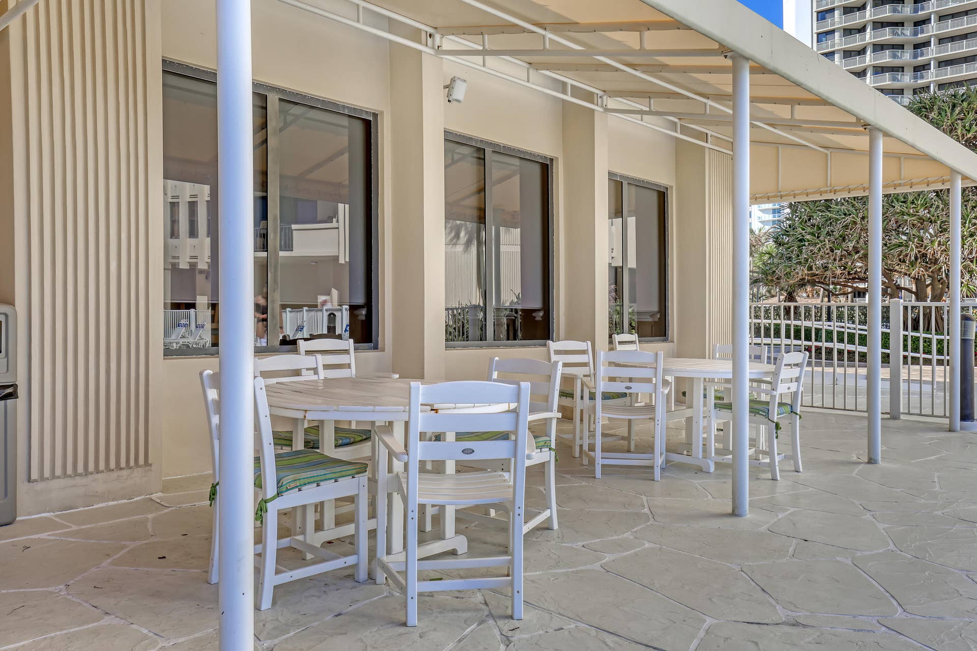 2800 N OCEAN Drive, #B-17C, Singer Island, FL 33404 outside seating