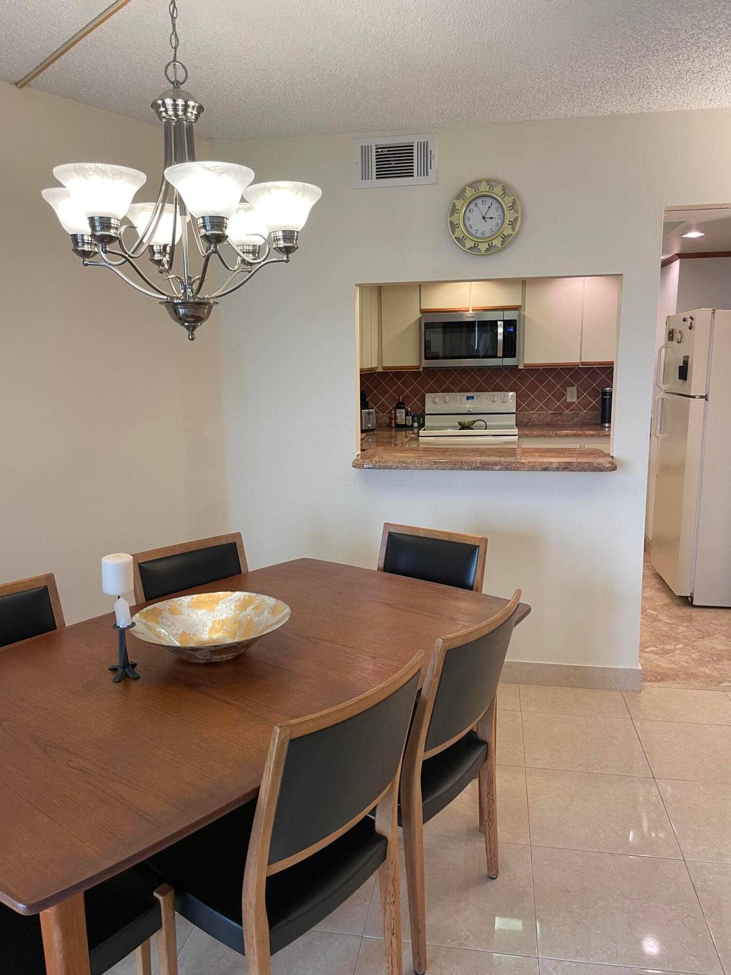 2800 N OCEAN Drive, #B-17C, Singer Island, FL 33404 dining area