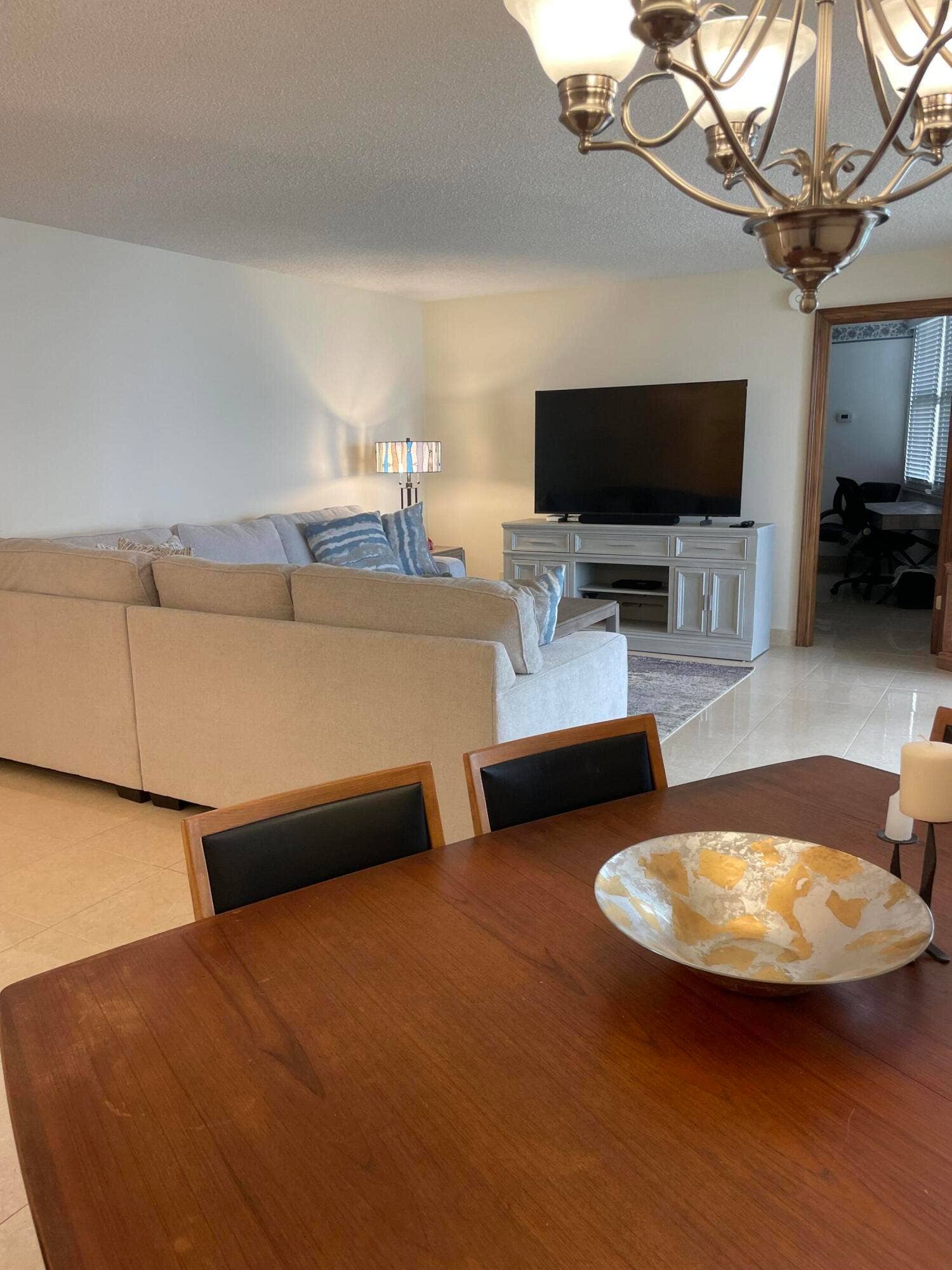2800 N OCEAN Drive, #B-17C, Singer Island, FL 33404 open living/dining