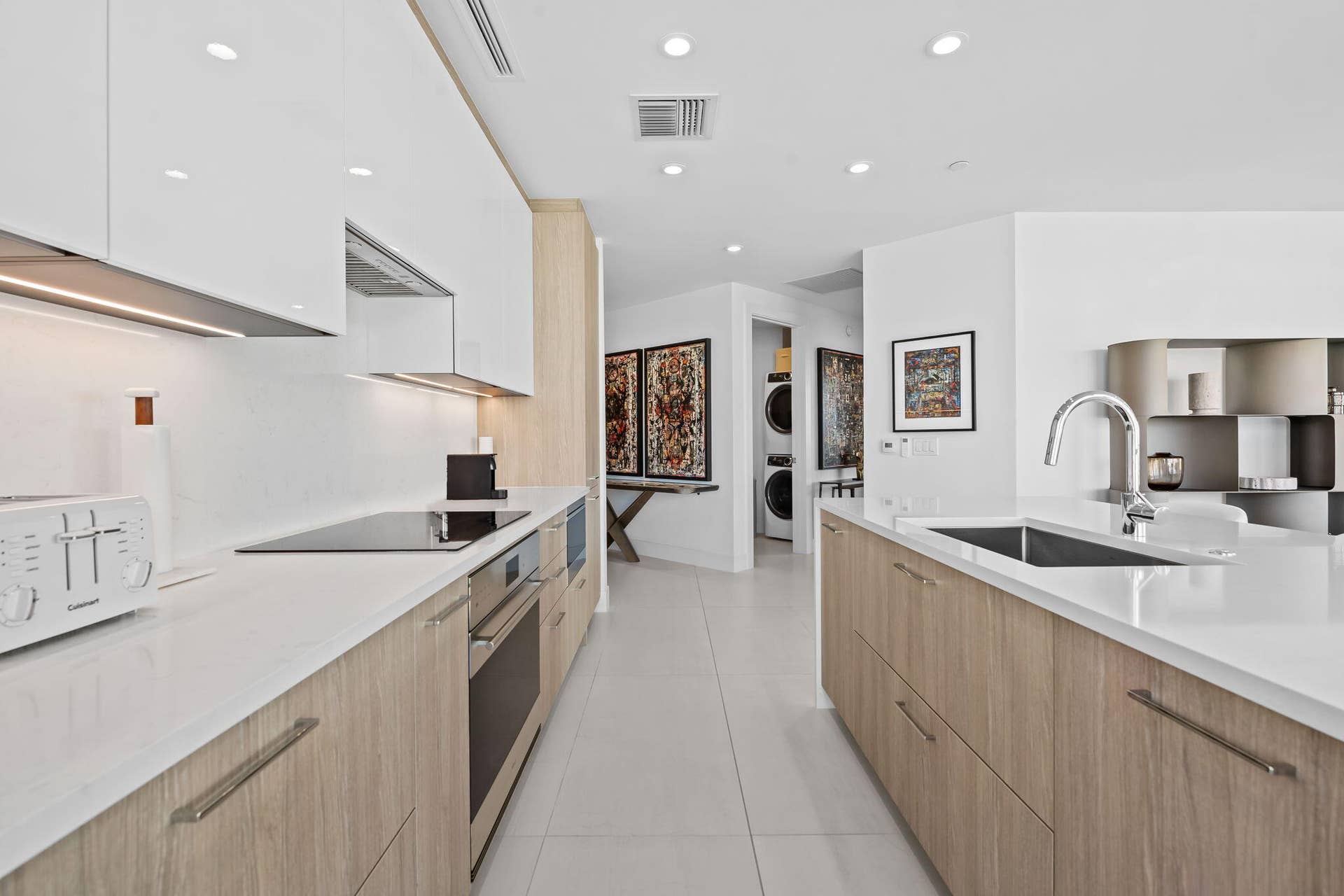 153 N Seabreeze Boulevard, #704, Fort Lauderdale, FL 33304 Kitchen