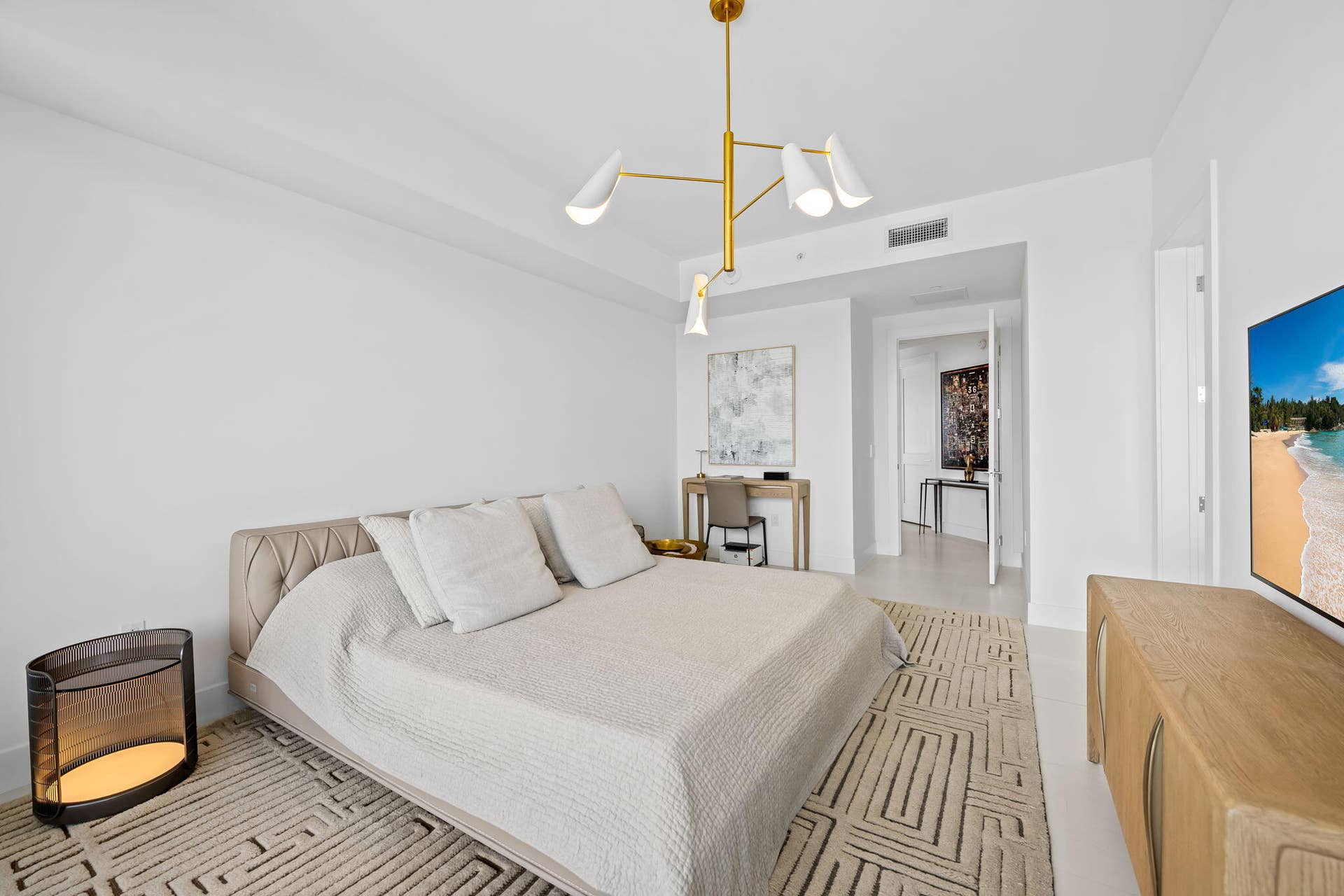 153 N Seabreeze Boulevard, #704, Fort Lauderdale, FL 33304 Owner's Suite