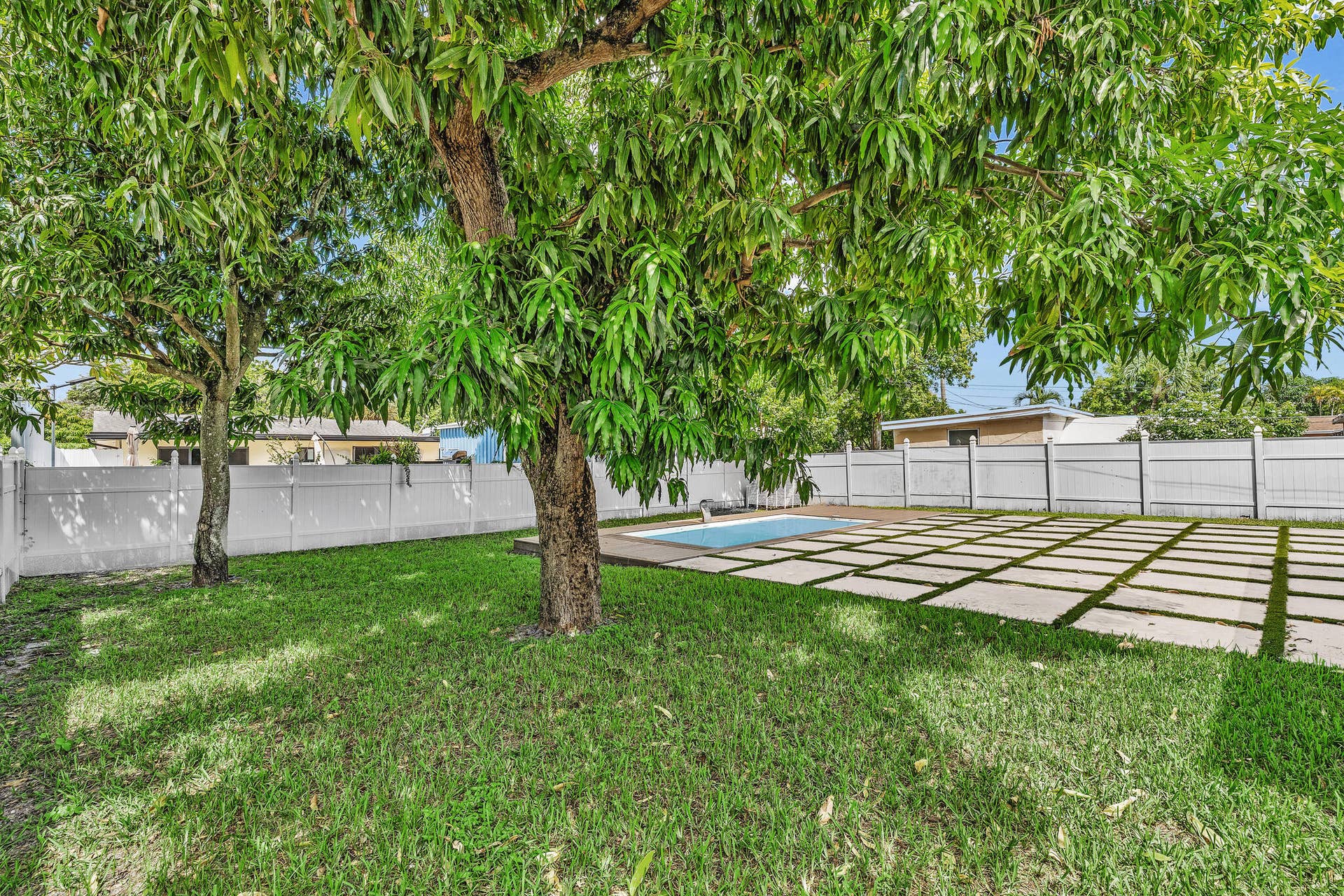 2607 SW 13TH Court, Fort Lauderdale, Fort Lauderdale, FL 33312 Oversized Yard 2