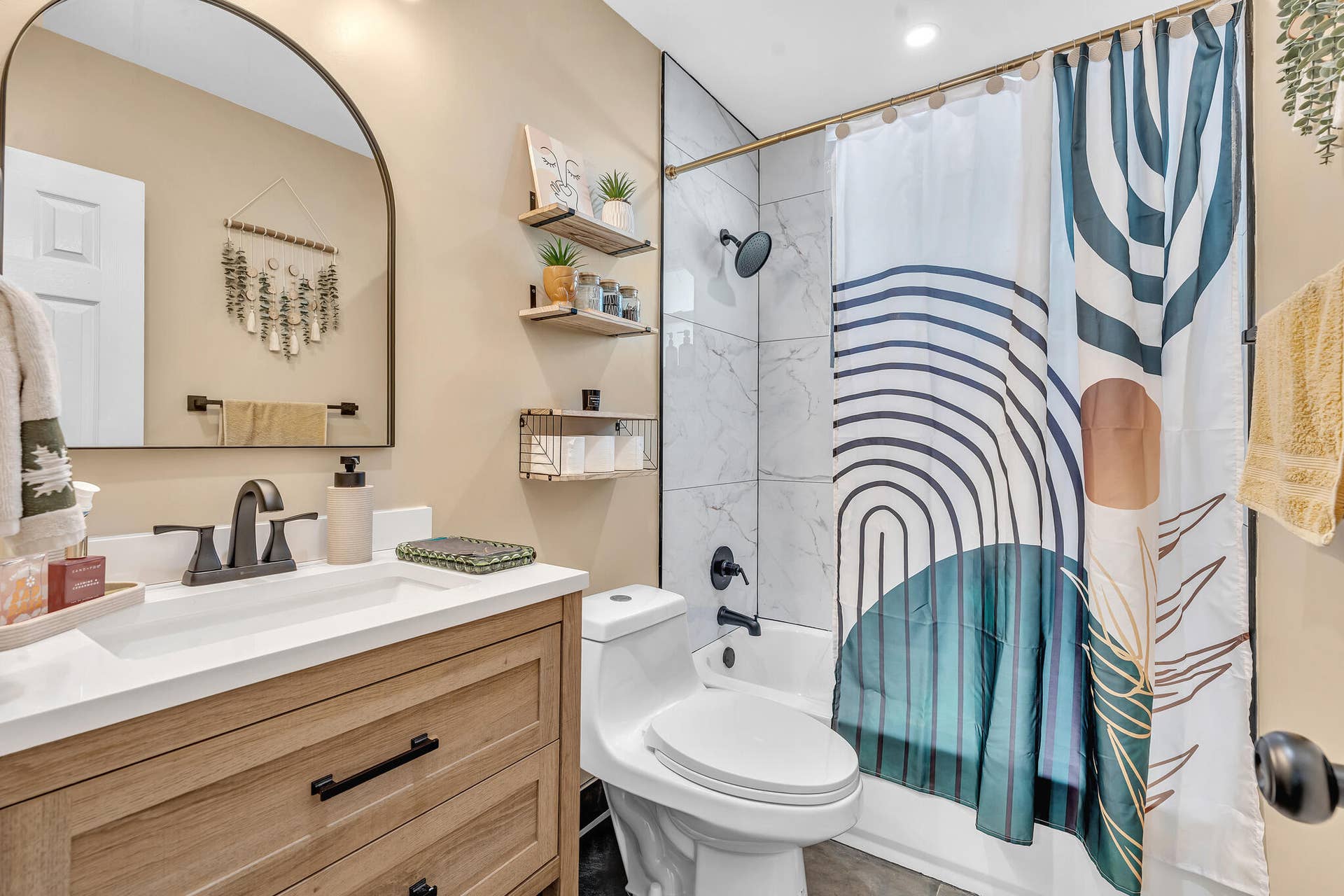 2607 SW 13TH Court, Fort Lauderdale, Fort Lauderdale, FL 33312 Guest Bathroom