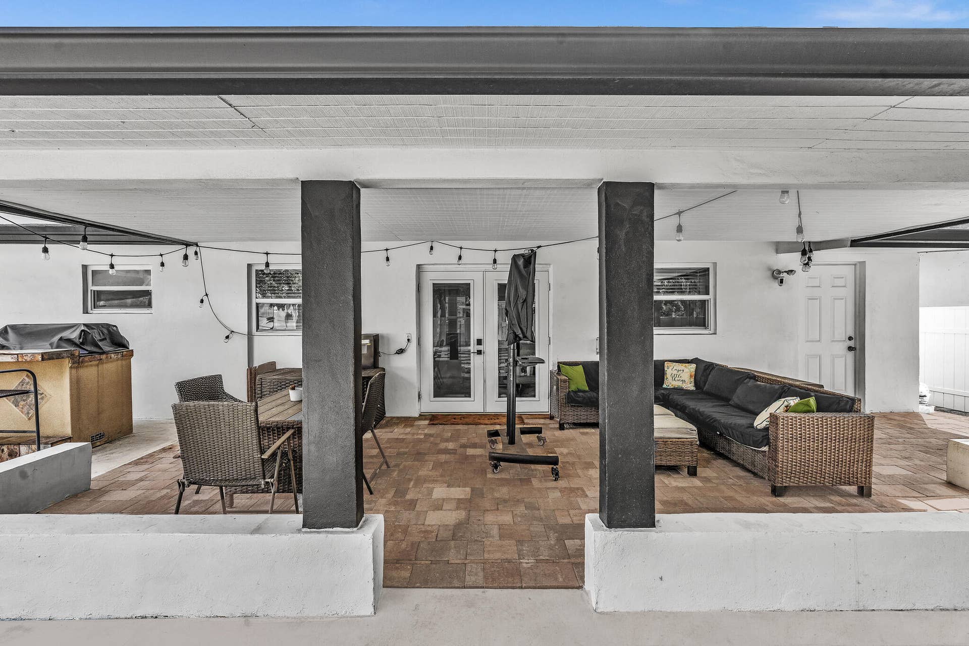 2607 SW 13TH Court, Fort Lauderdale, Fort Lauderdale, FL 33312 Covered Patio