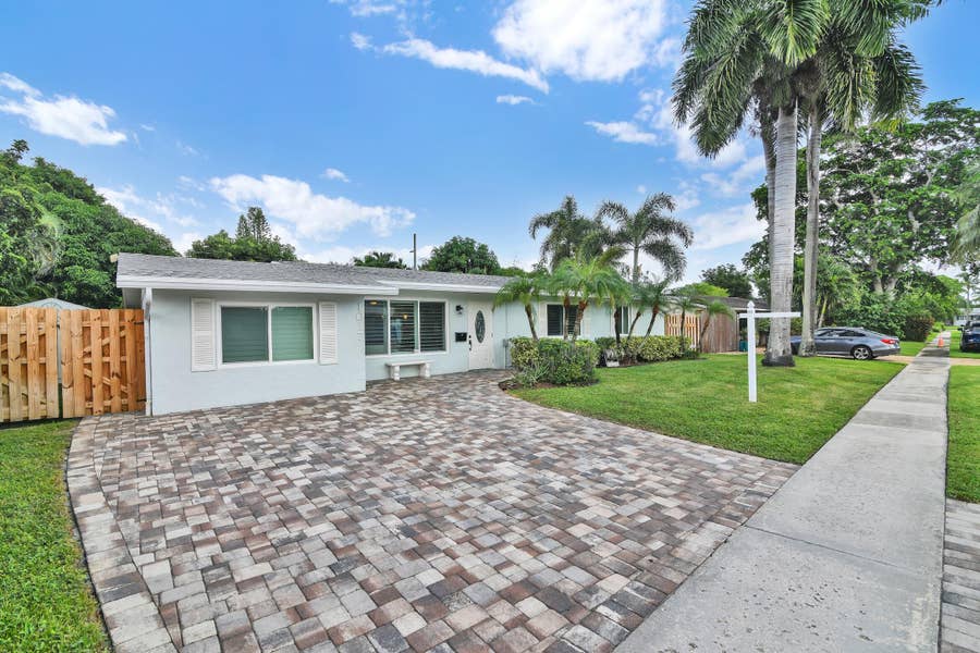 Property photo for 1017 SE 7TH Street, Deerfield Beach, FL