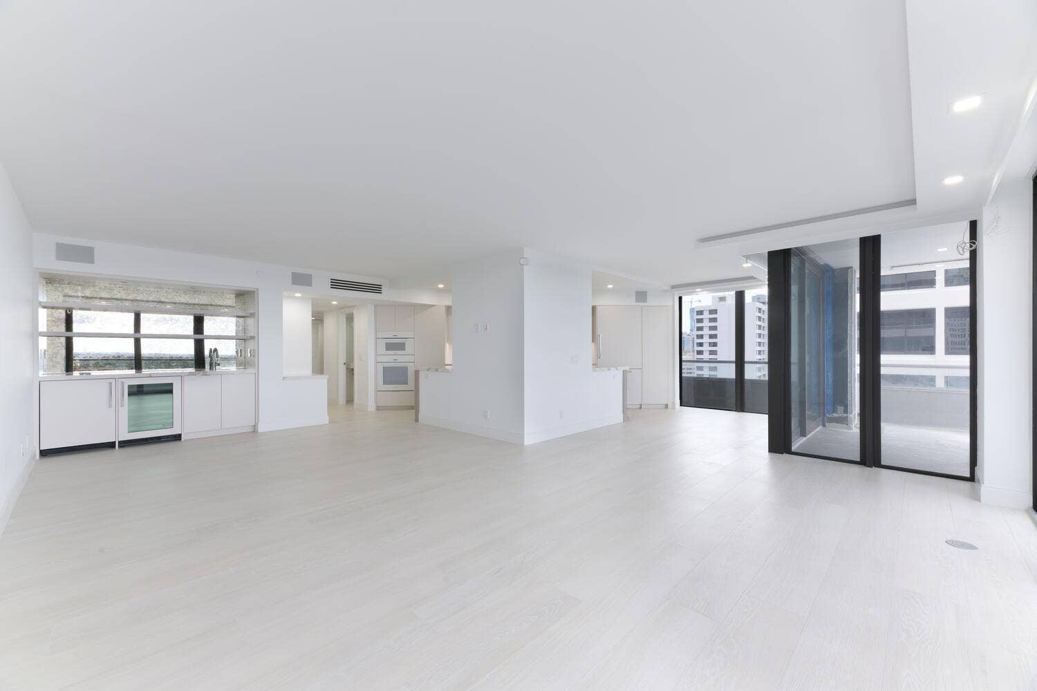 525 S Flagler Dr Unit 11a West-large-008