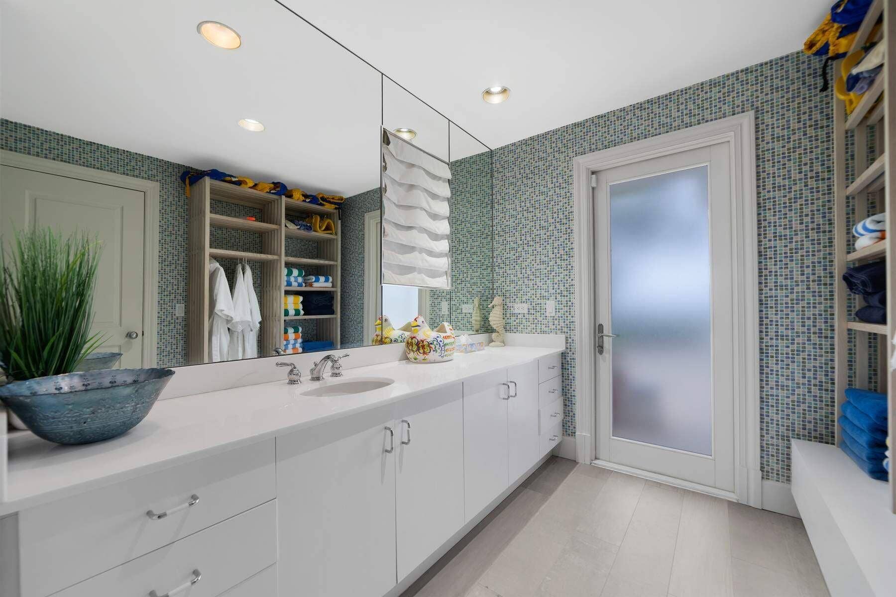 2999 N Ocean Boulevard, Gulf Stream, FL 33483 2999 N Ocean Boulevard - XV7TVM(45)