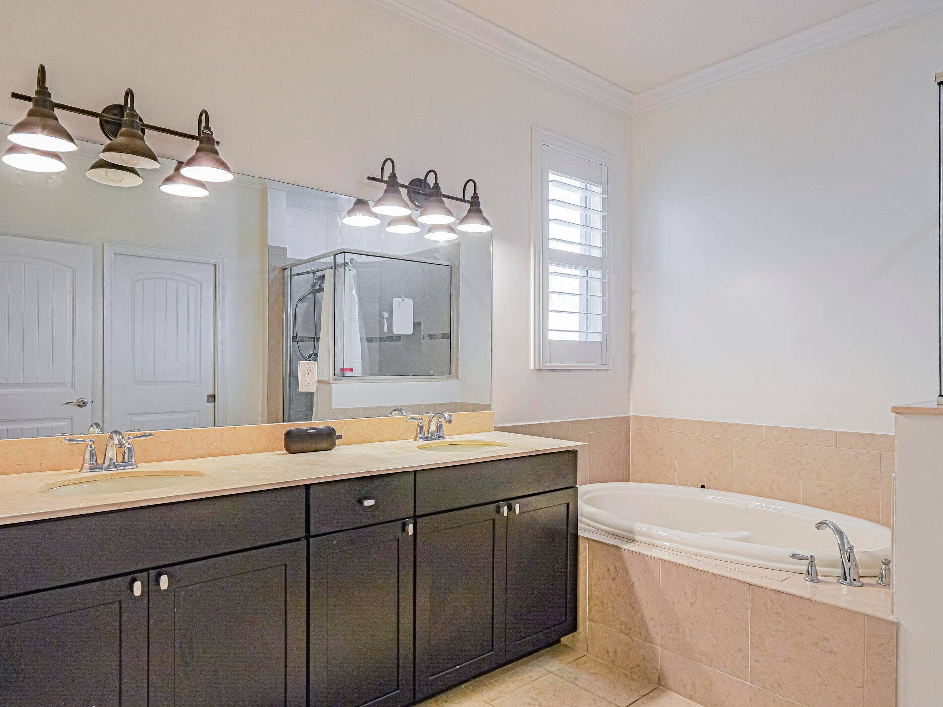 11359 SW HALTON Street, Port St Lucie, FL 34987 Promary Bath