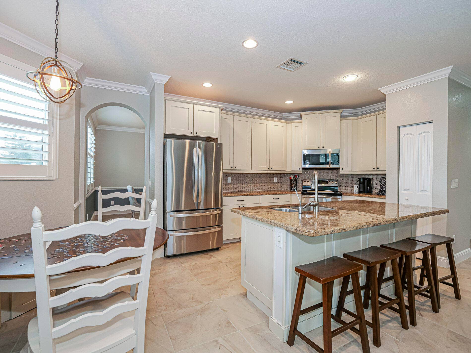 11359 SW HALTON Street, Port St Lucie, FL 34987 Kitchen