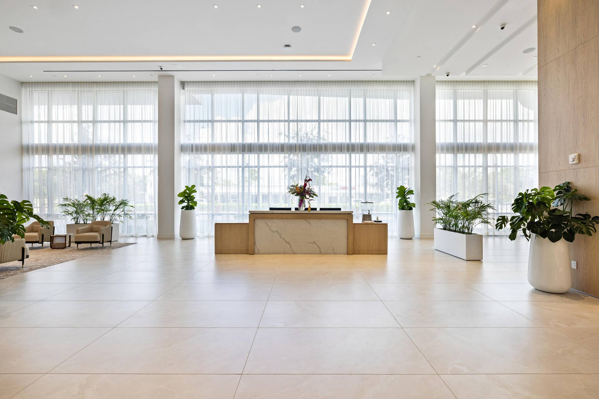 220 LAKE SHORE Drive, #612, West Palm Beach, FL 33403 Lobby