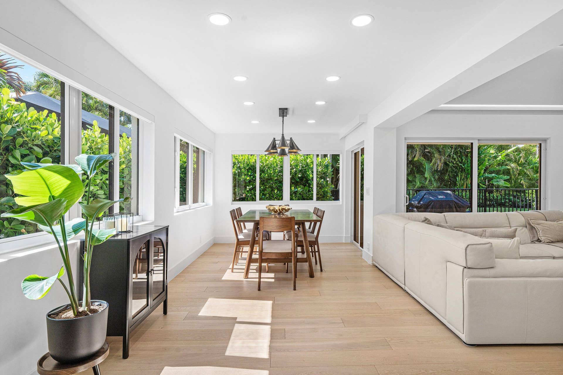 064-16LittlePondRoad-Manalapan-FL-33462-