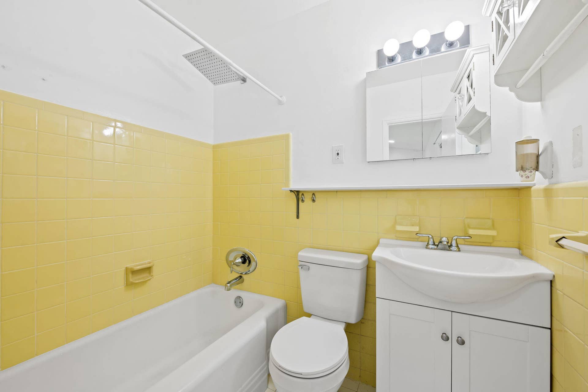 1705 NE 26TH Avenue, Fort Lauderdale, FL 33305 Bathroom