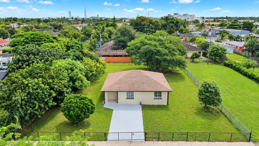 Property photo for 105 NW 5TH Avenue, Homestead, FL