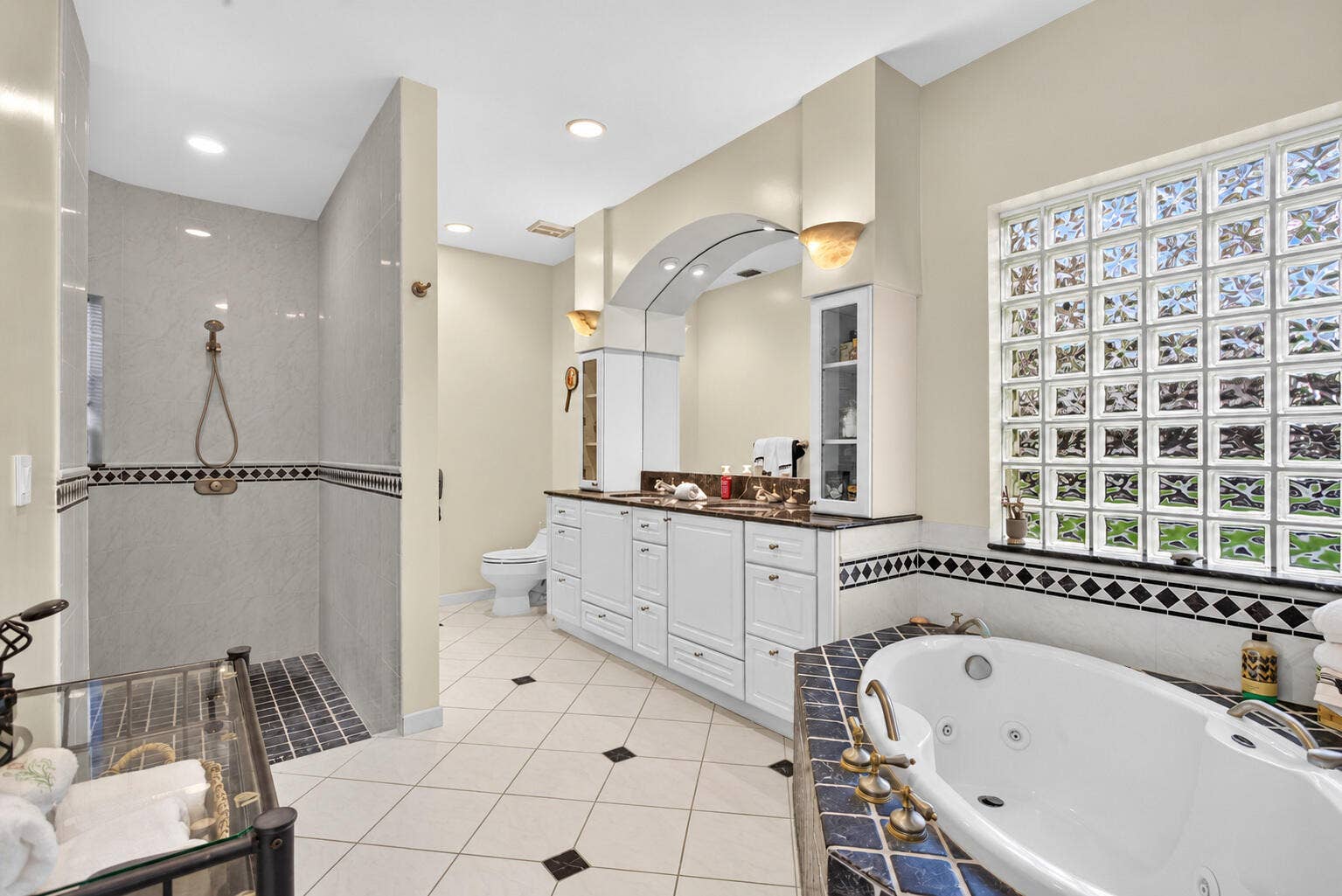 10240 Vestal Court, Coral Springs, FL 33071 Primary Bath