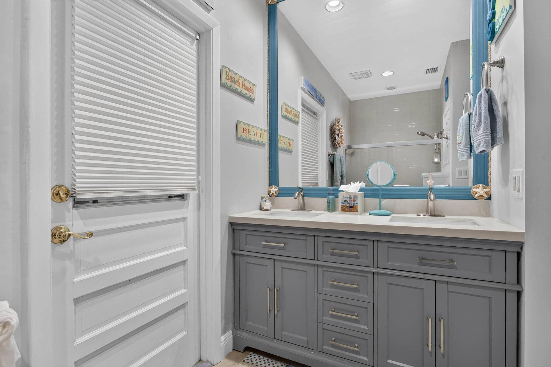 10240 Vestal Court, Coral Springs, FL 33071 Full cabana bath serving bedrooms 3 and 2.