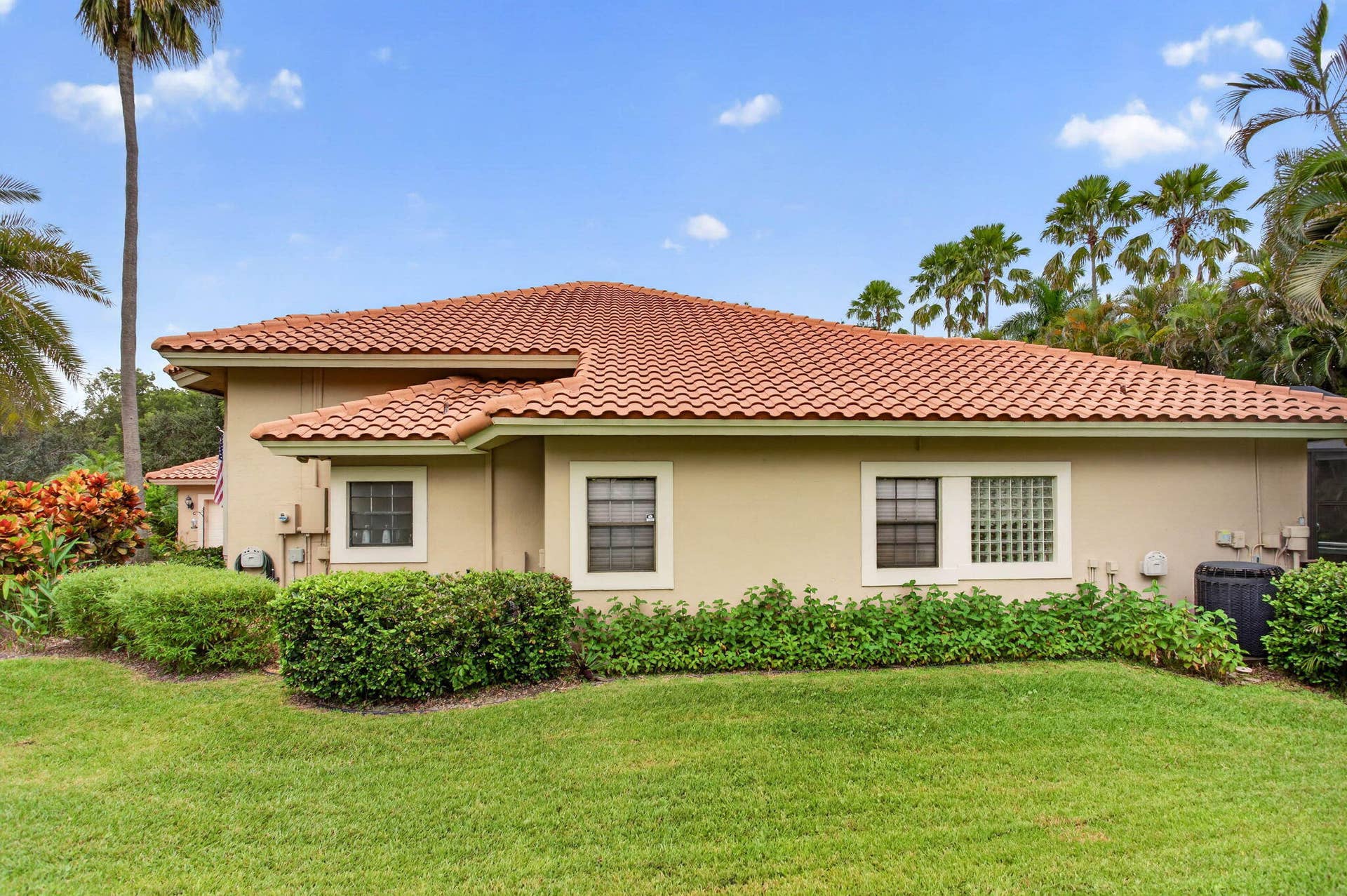 10240 Vestal Court, Coral Springs, FL 33071 Corner