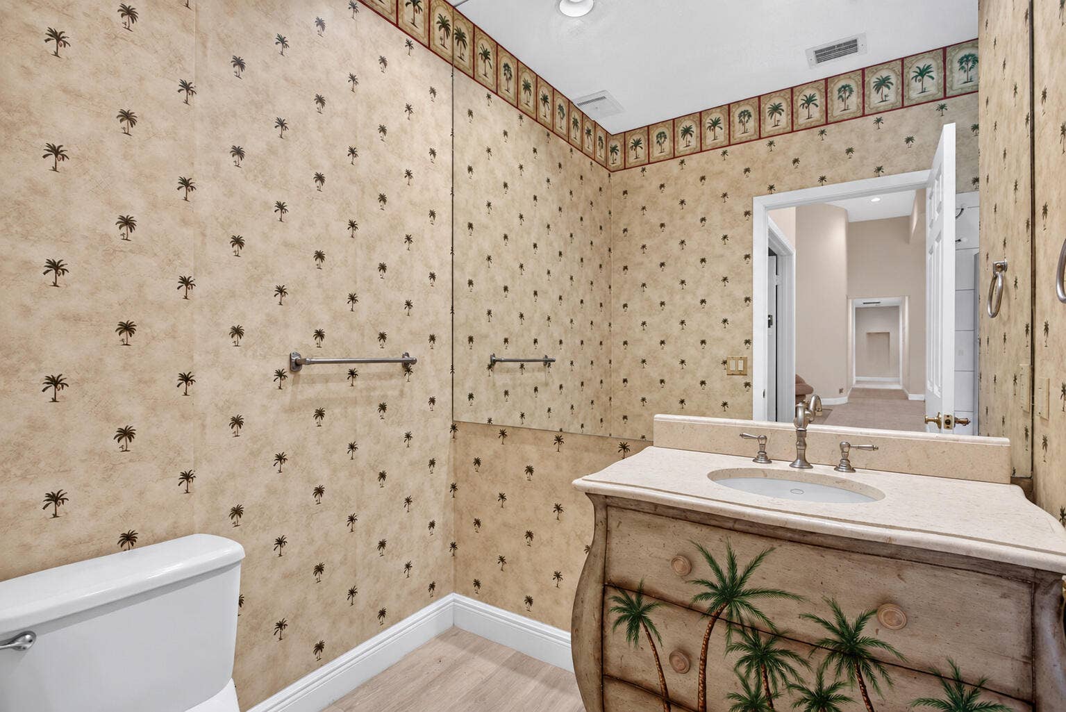 10240 Vestal Court, Coral Springs, FL 33071 Guest Full Bath
