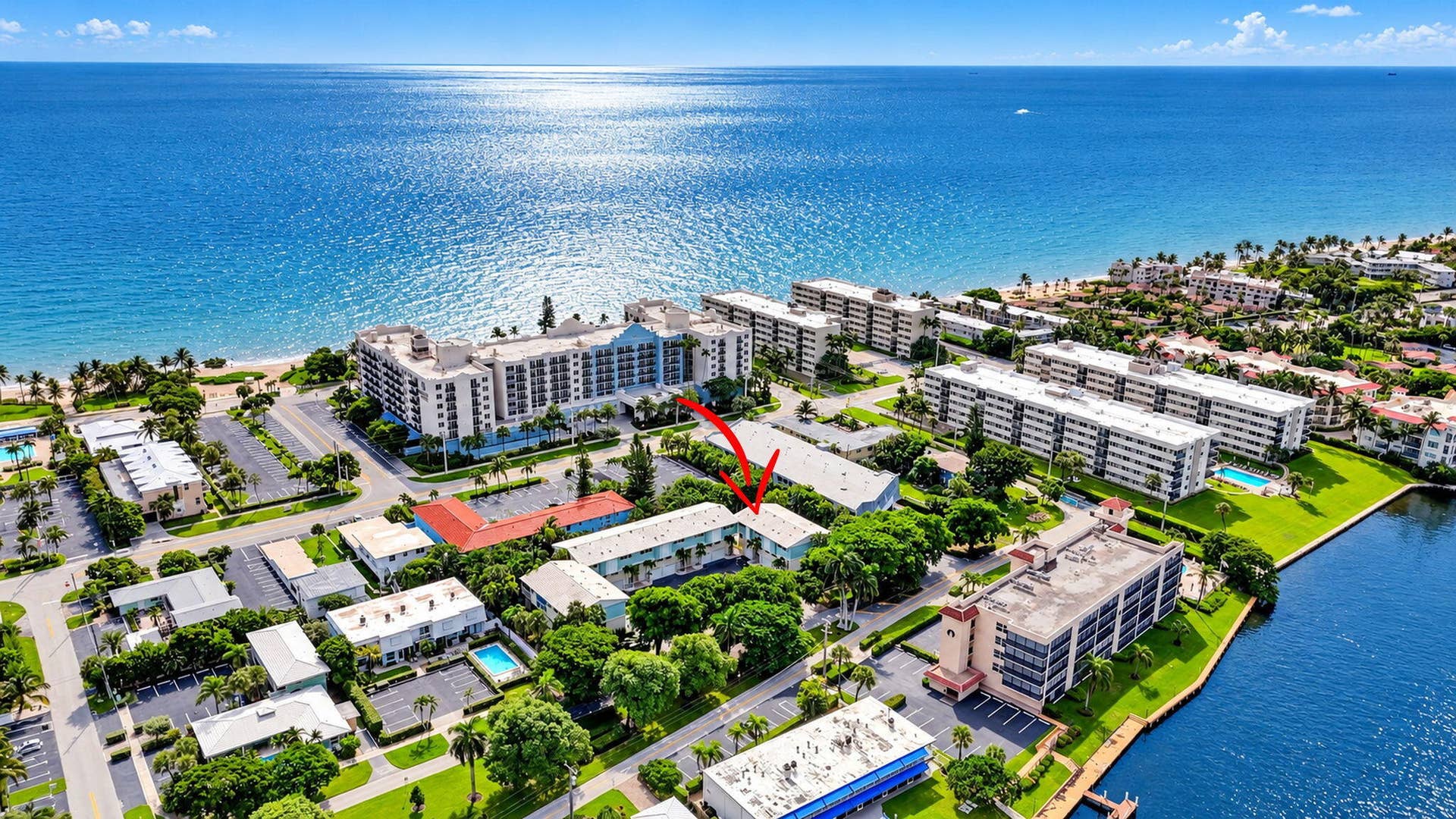 884 SE 19th Avenue, #10, Deerfield Beach, FL 33441 77-web-or-mls-DJI_20260930223247_0420_D_