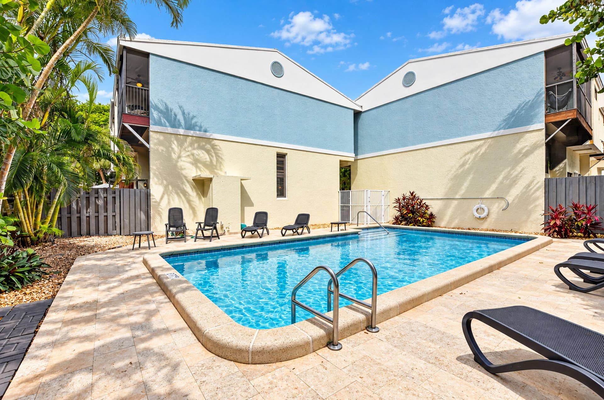 884 SE 19th Avenue, #10, Deerfield Beach, FL 33441 59-web-or-mls-DSC_6668