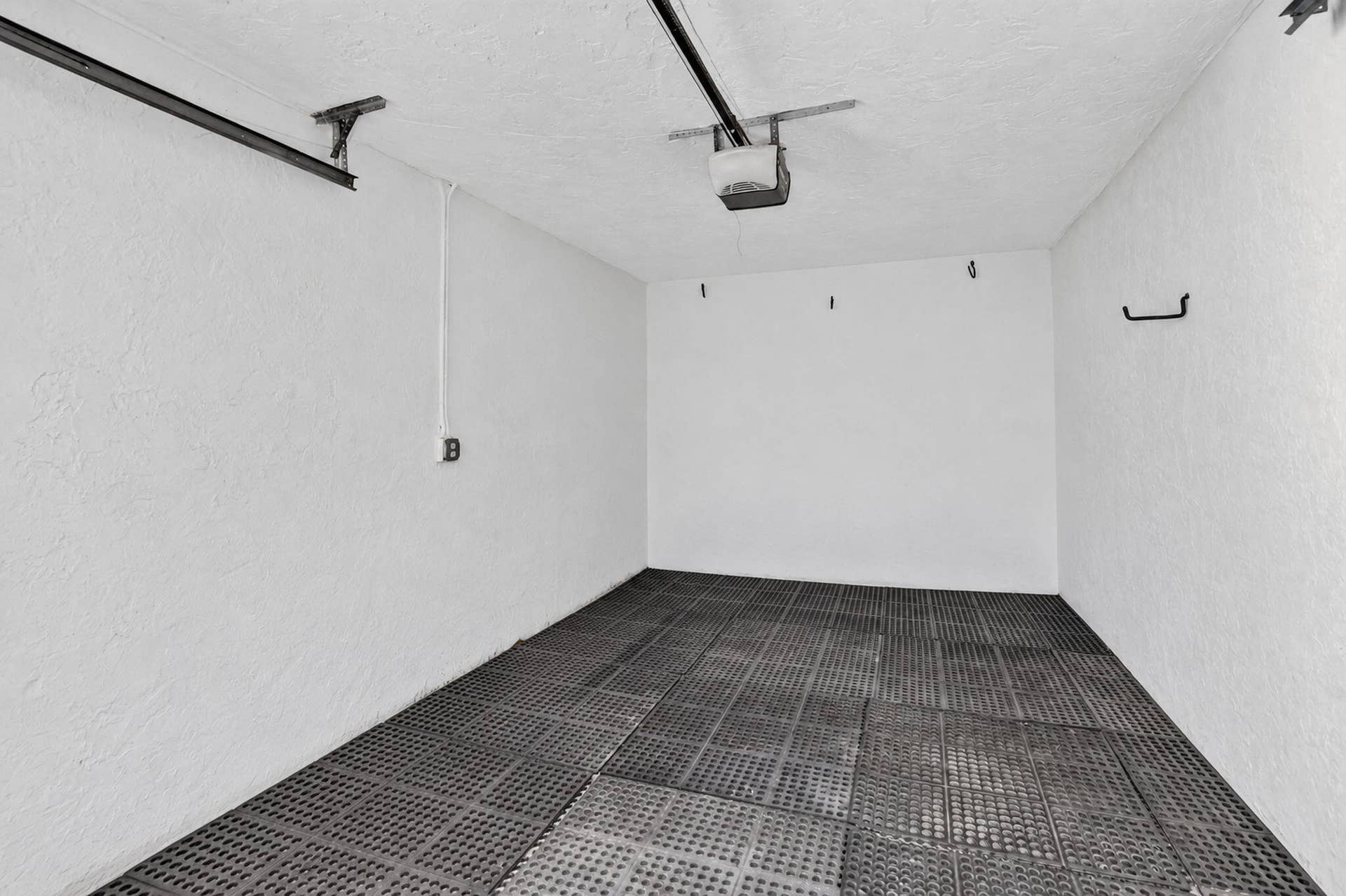 884 SE 19th Avenue, #10, Deerfield Beach, FL 33441 55-web-or-mls-DSC_6944(1)