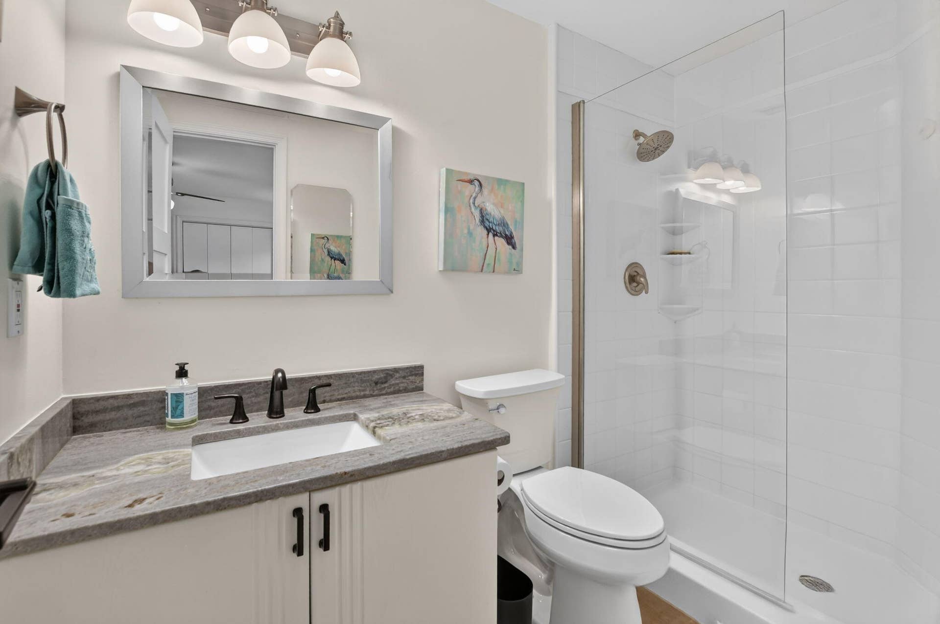 884 SE 19th Avenue, #10, Deerfield Beach, FL 33441 GUEST BATH
