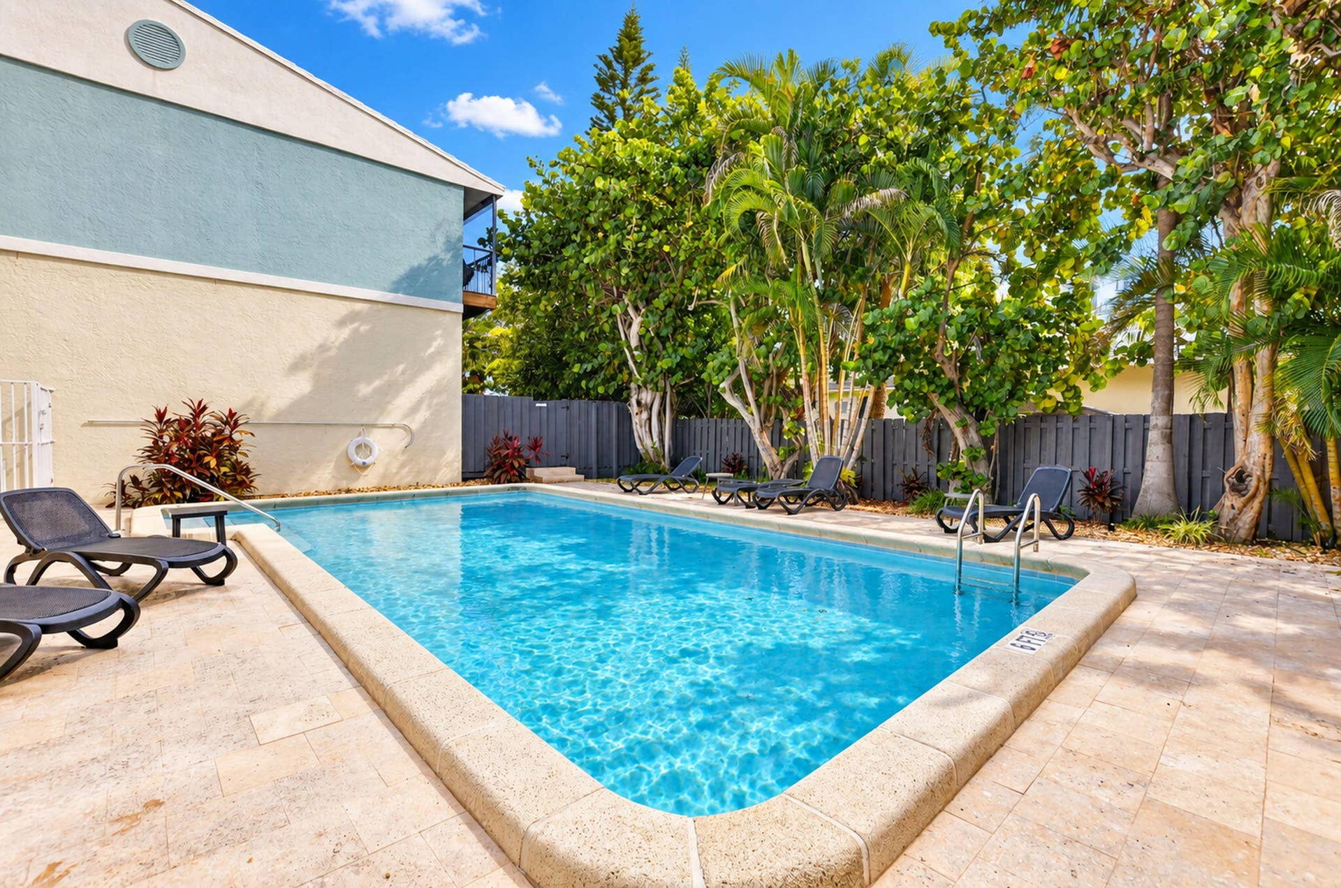 884 SE 19th Avenue, #10, Deerfield Beach, FL 33441 60-web-or-mls-DSC_6673