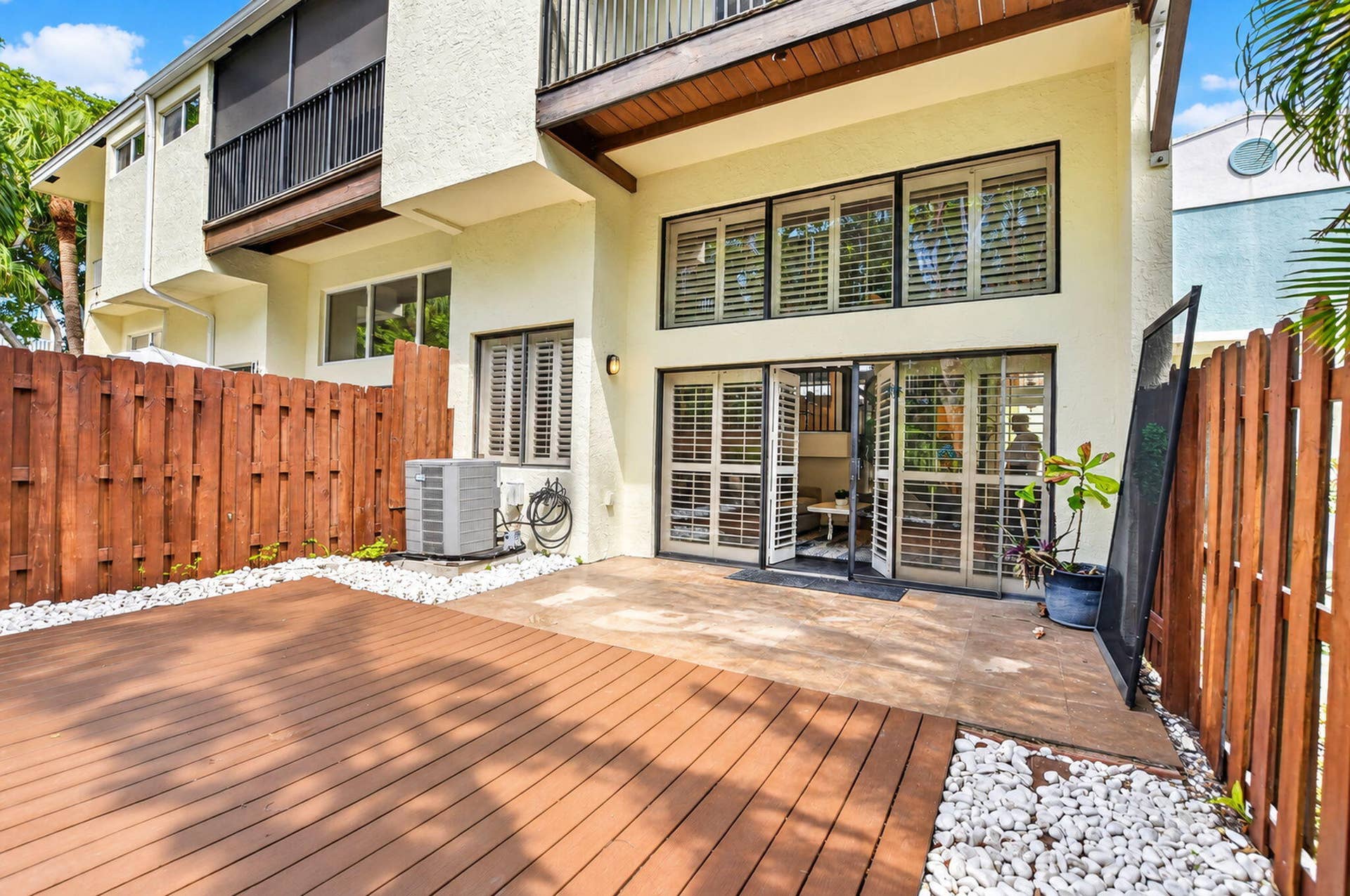 884 SE 19th Avenue, #10, Deerfield Beach, FL 33441 51-web-or-mls-DSC_6689