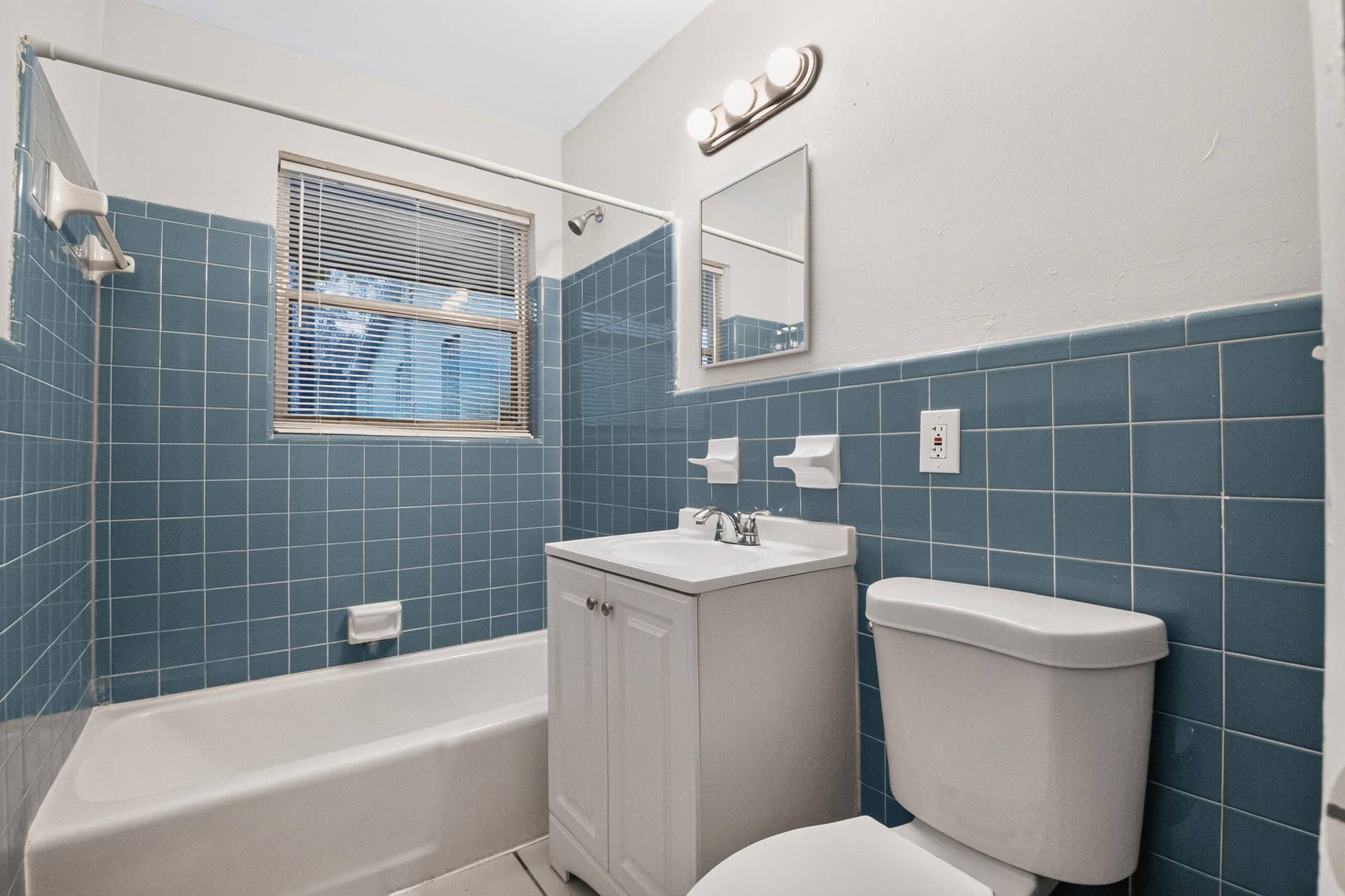 Unit 3 - Bathroom