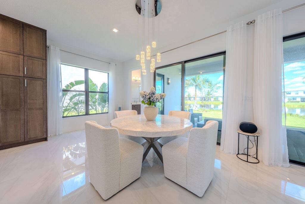 Breakfast Nook
