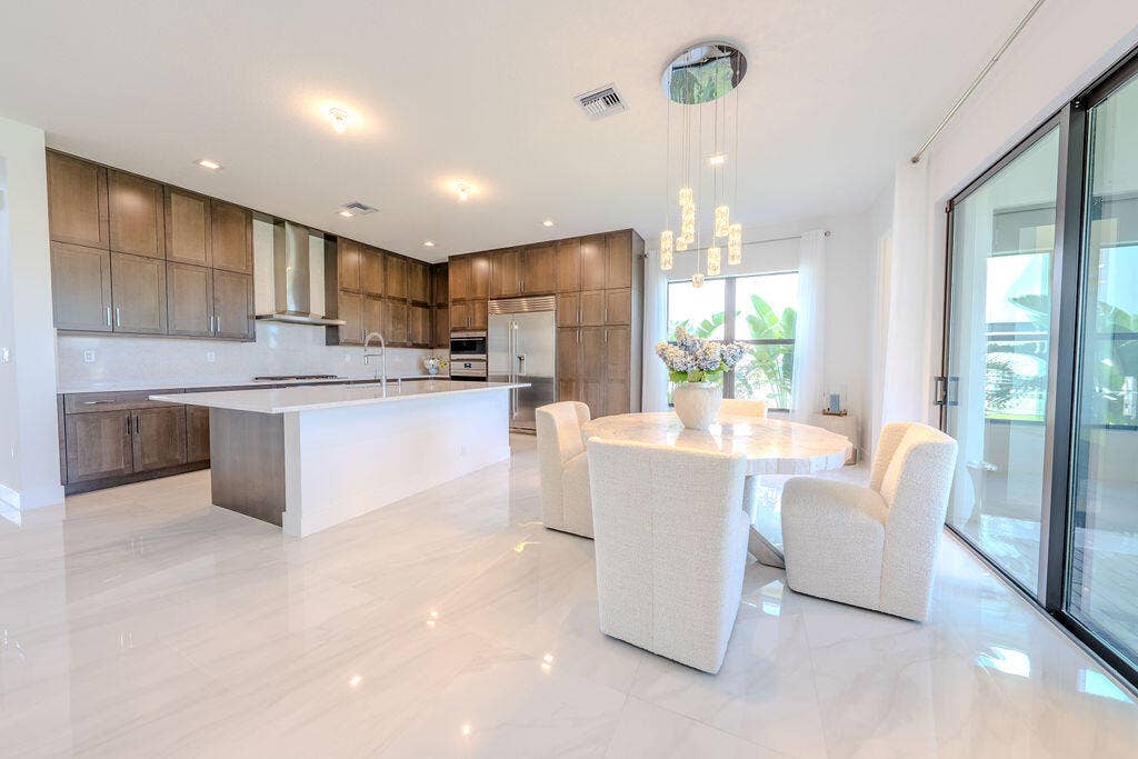 Breakfast Nook/Kitchen
