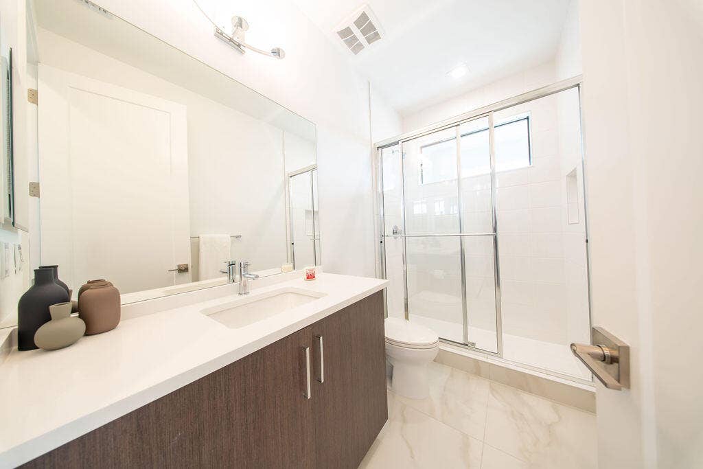 Bedroom 2 En-suite