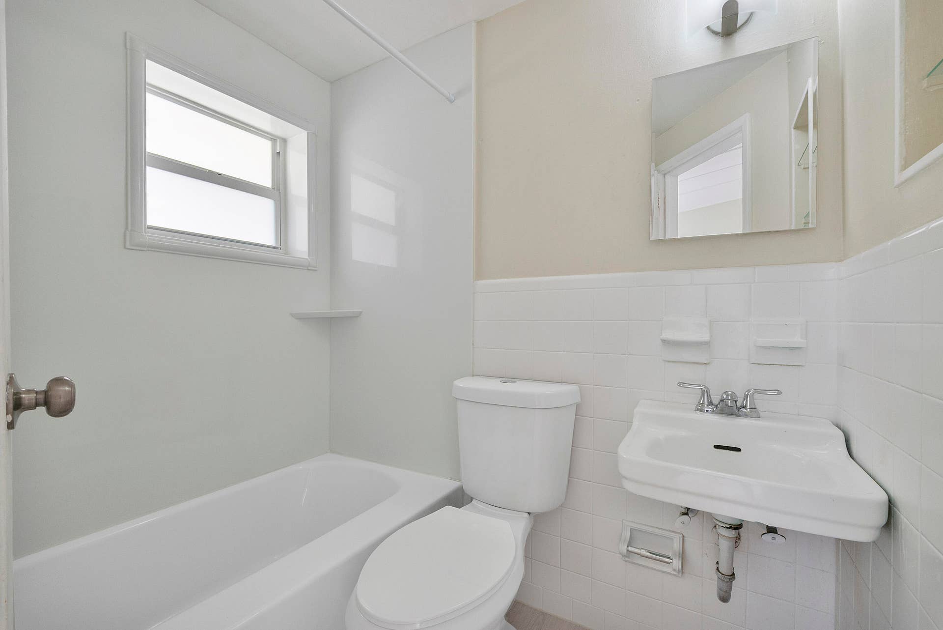 full bathroom 2