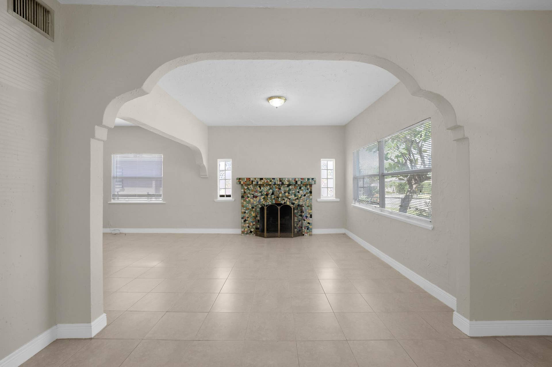 830 Valley Forge Road, West Palm Beach, FL 33405 5