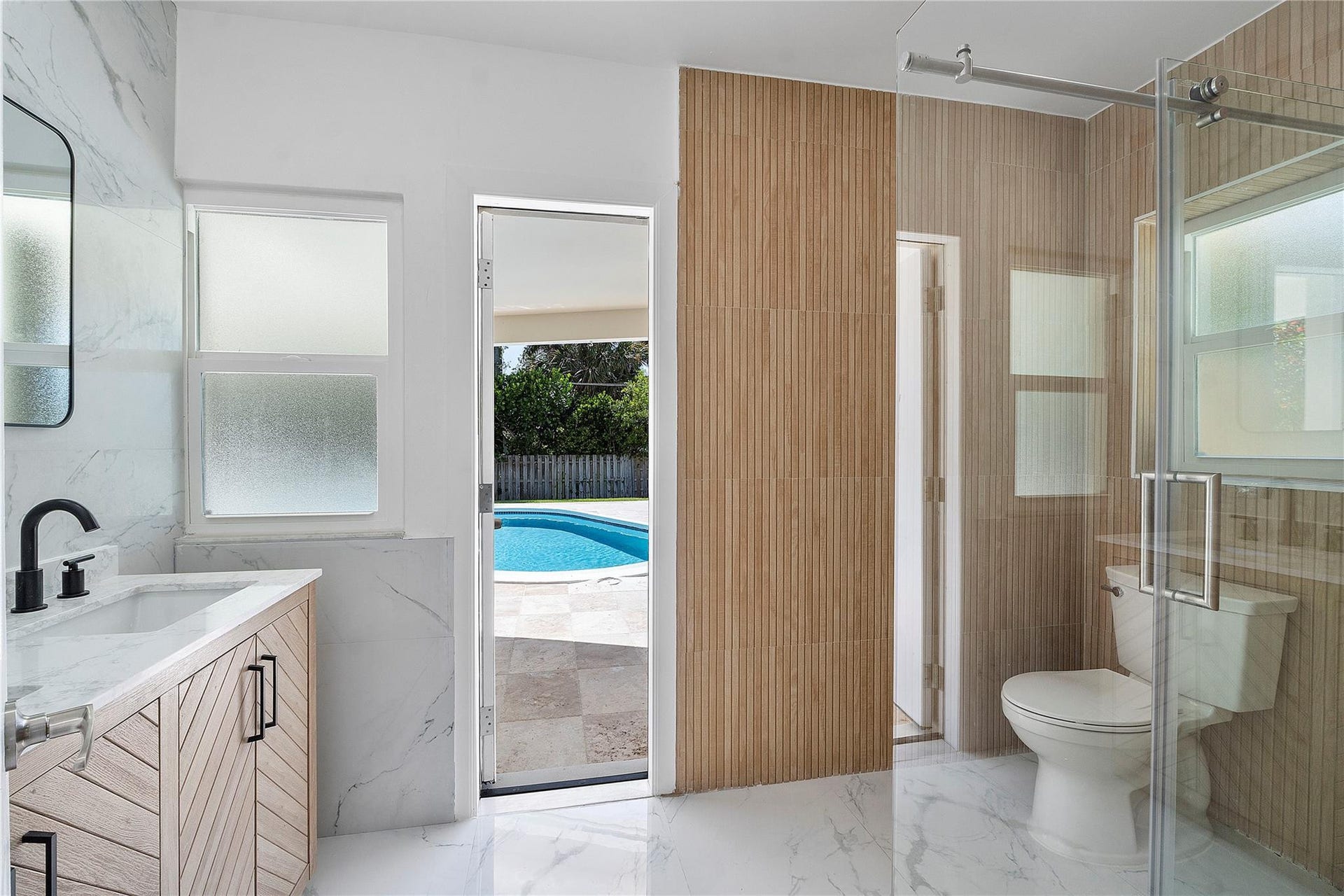 400 SW 9TH Avenue, Boca Raton, FL 33486 Master Bathroom